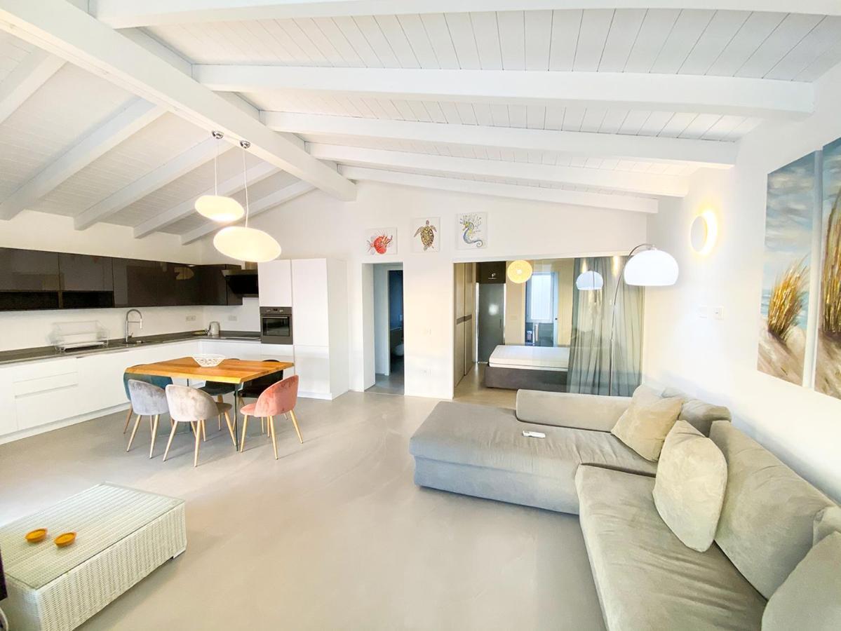 Apartamento Le Perle Dell'Isola Isola Rossa Exterior foto