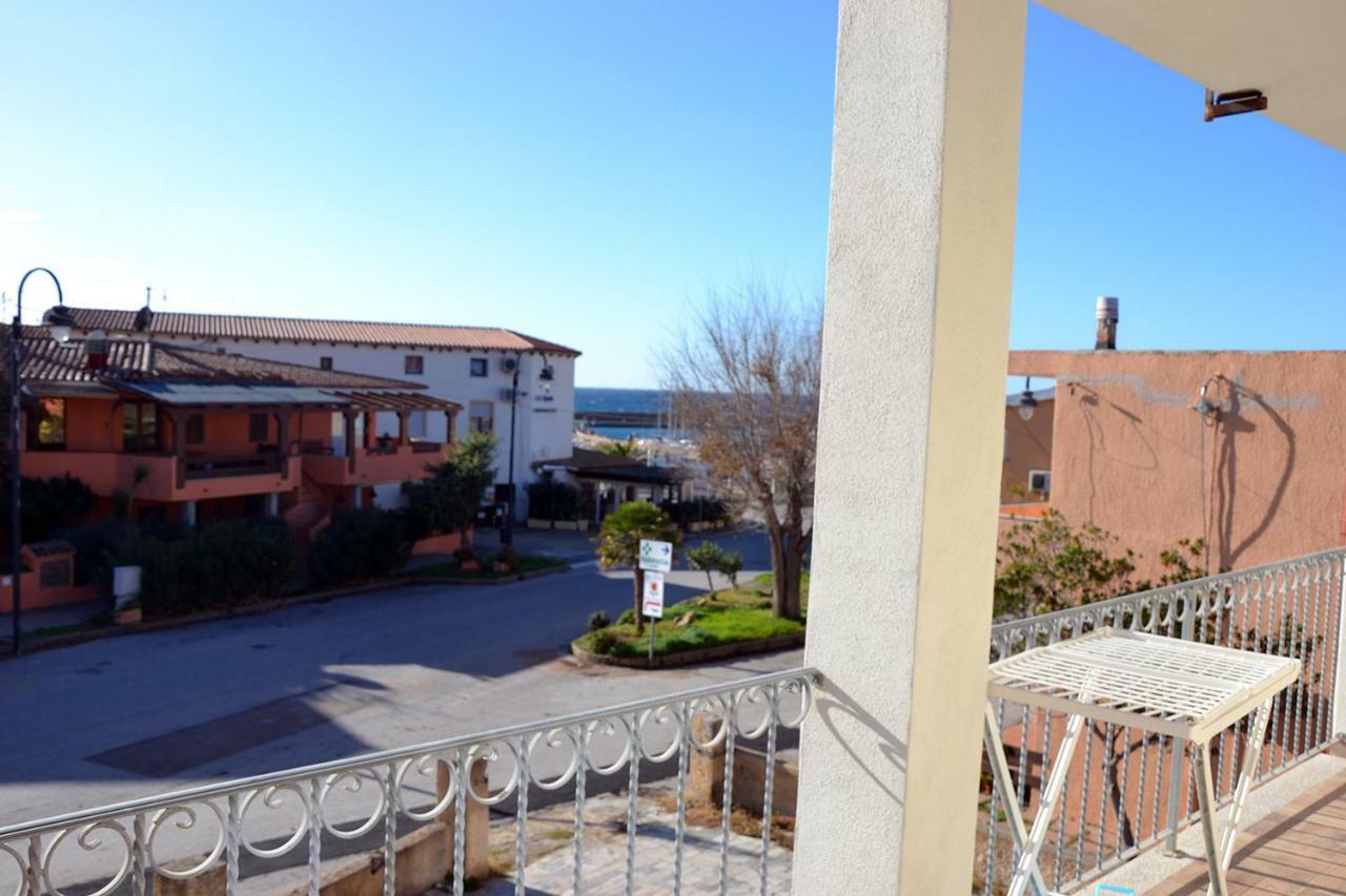Apartamento Le Perle Dell'Isola Isola Rossa Exterior foto