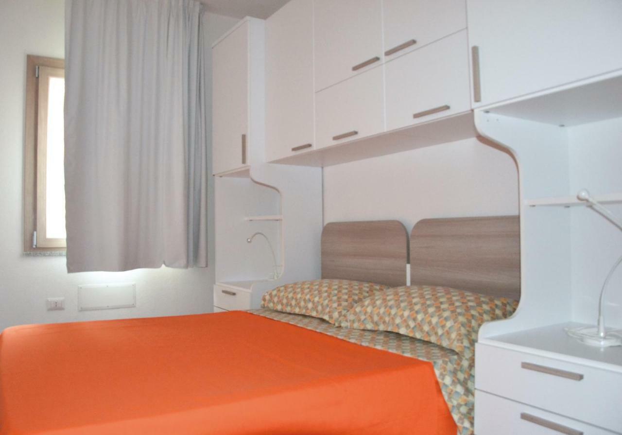 Apartamento Le Perle Dell'Isola Isola Rossa Exterior foto