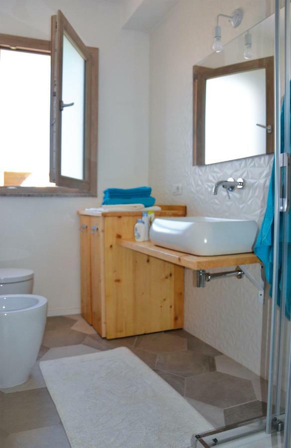 Apartamento Le Perle Dell'Isola Isola Rossa Exterior foto