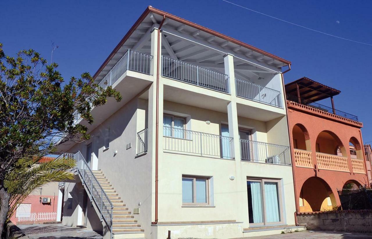 Apartamento Le Perle Dell'Isola Isola Rossa Exterior foto
